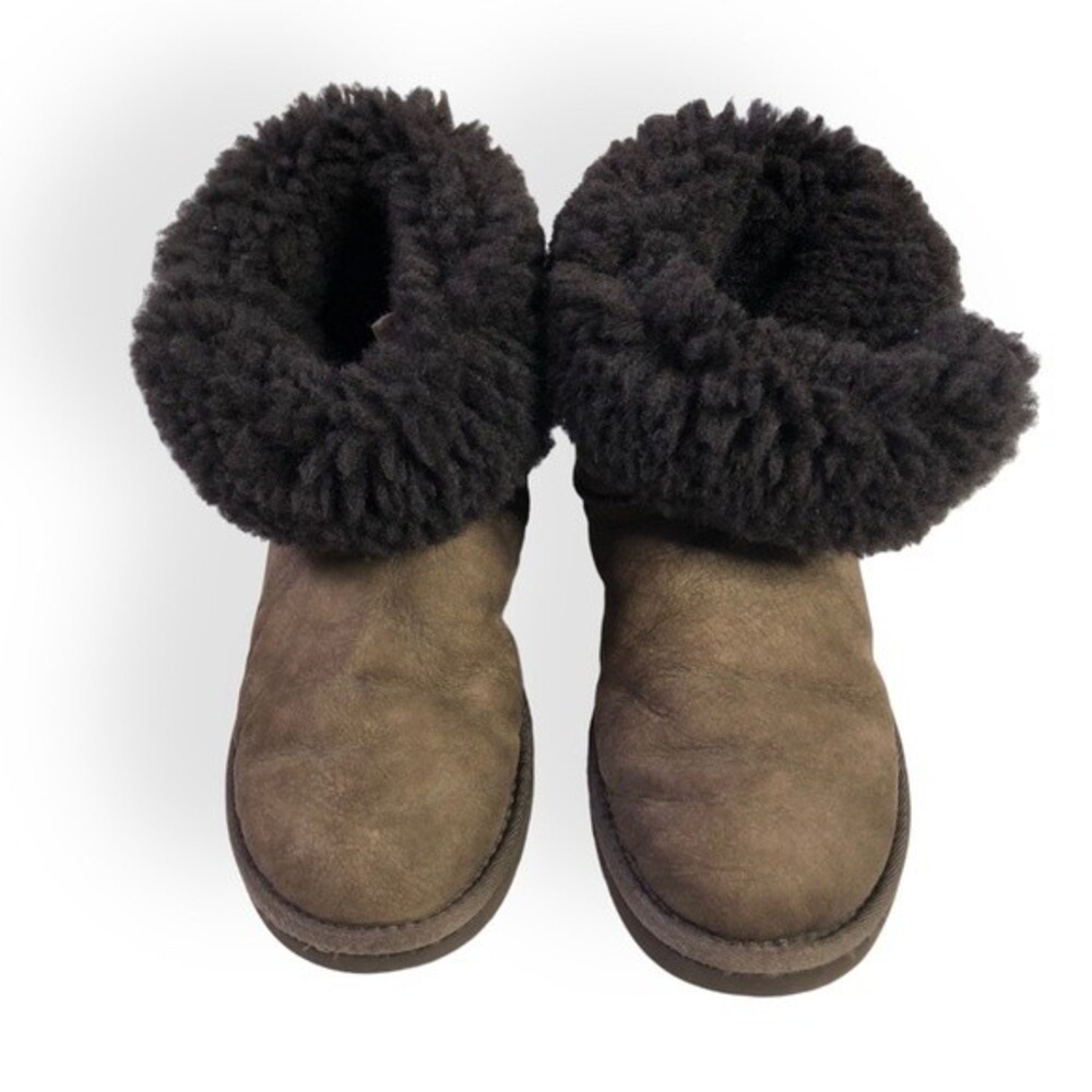 UGG Women’s Brown Bailey Button Genuine Leather Boots